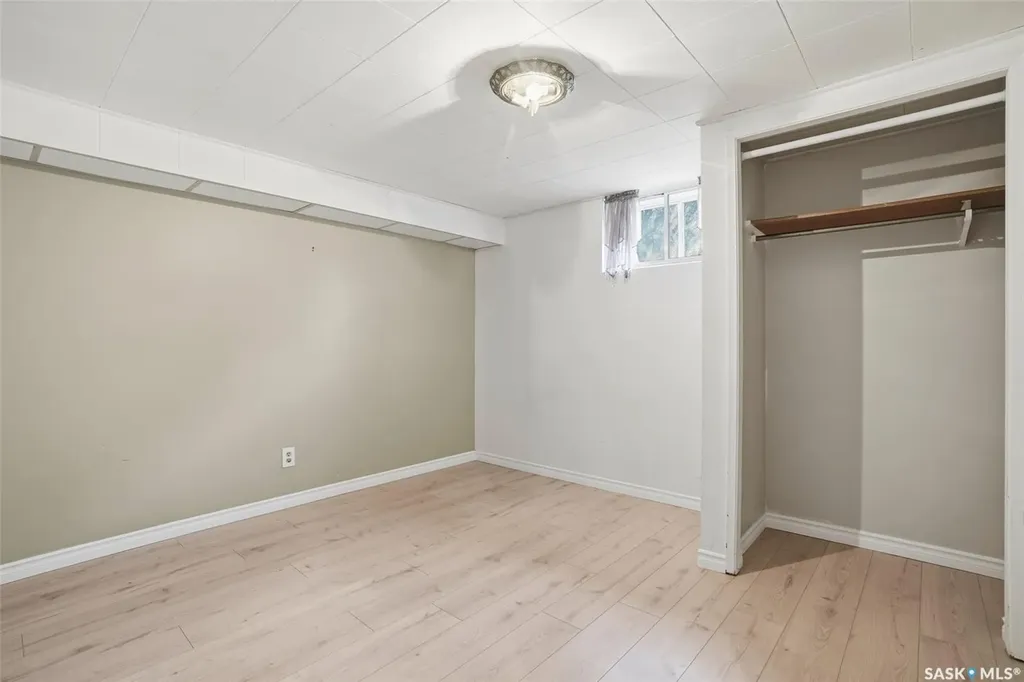 721 H Avenue S Saskatoon SK S7M 1X2