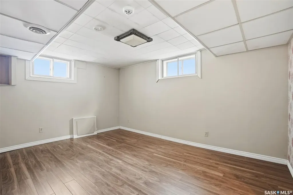 721 H Avenue S Saskatoon SK S7M 1X2