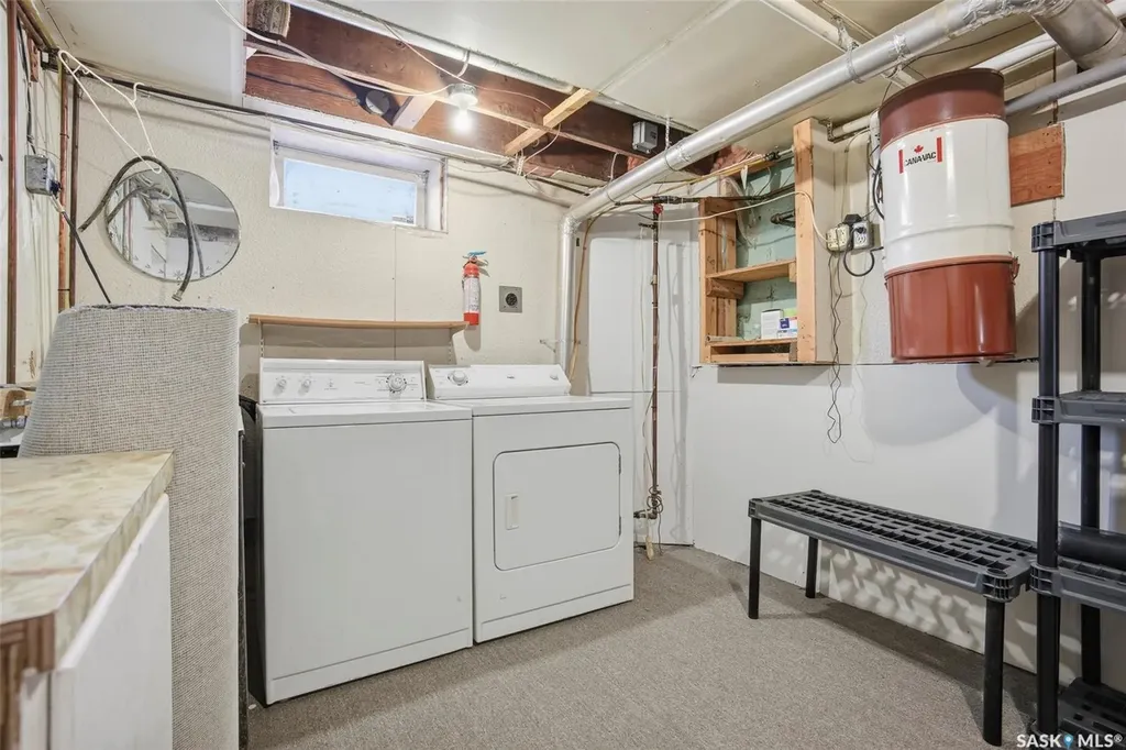 721 H Avenue S Saskatoon SK S7M 1X2