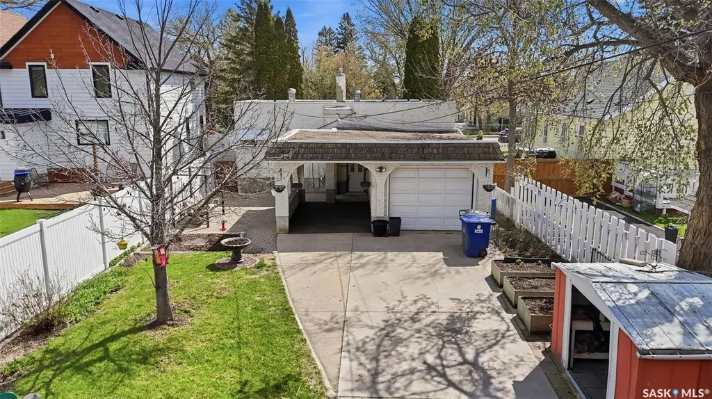 721 H Avenue S Saskatoon SK S7M 1X2