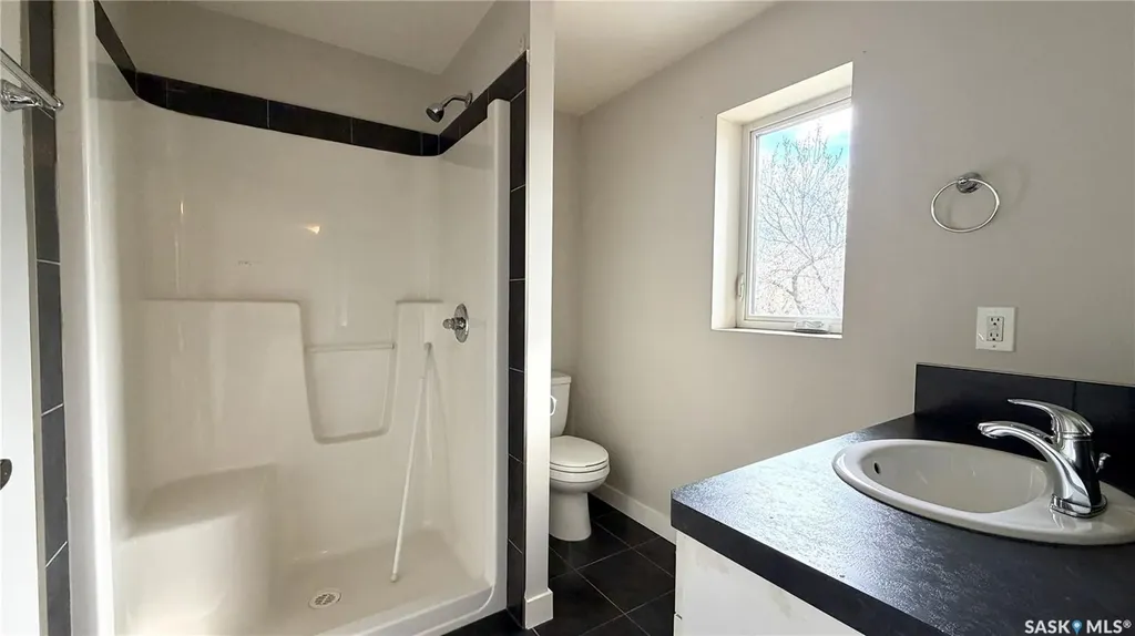 419 S Avenue S Saskatoon SK S7M 3A3