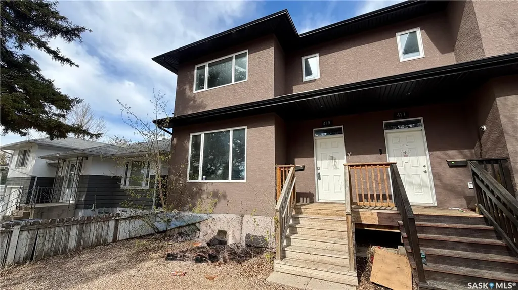 419 S Avenue S Saskatoon SK S7M 3A3