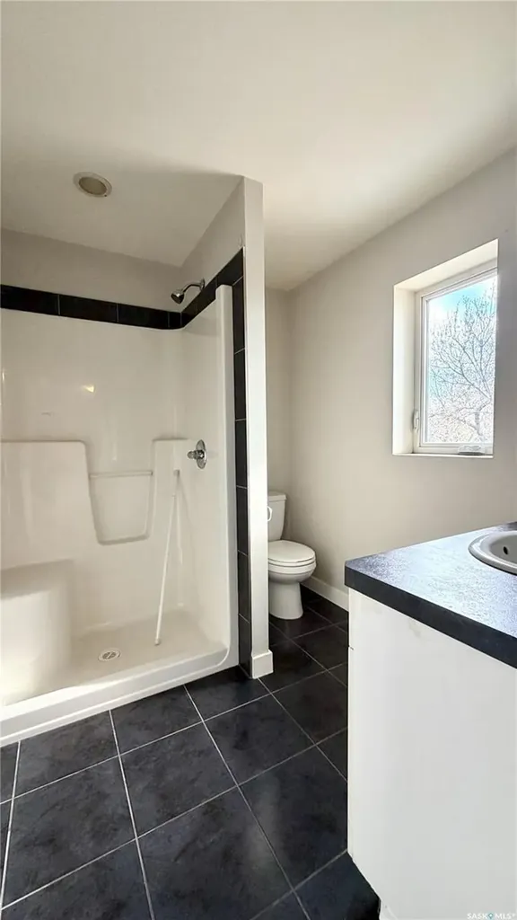 419 S Avenue S Saskatoon SK S7M 3A3