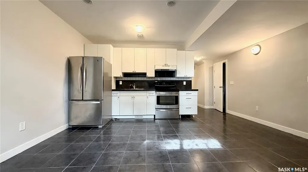 419 S Avenue S Saskatoon SK S7M 3A3