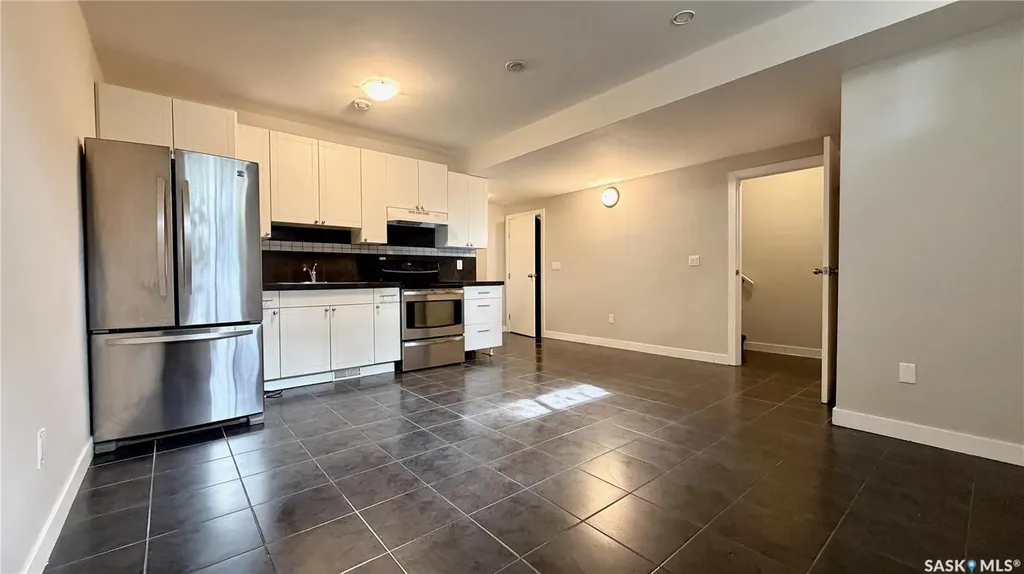 419 S Avenue S Saskatoon SK S7M 3A3