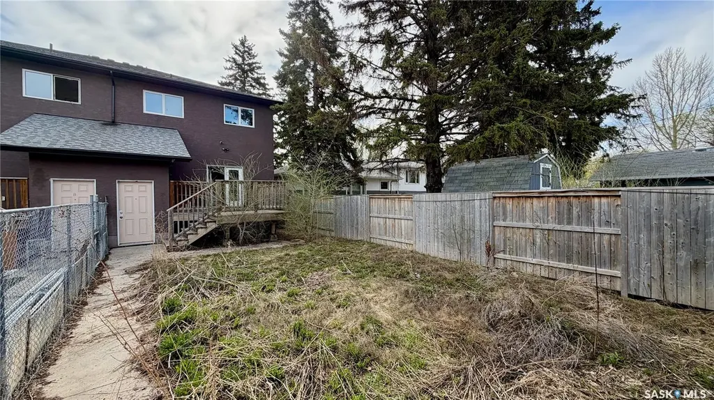 419 S Avenue S Saskatoon SK S7M 3A3