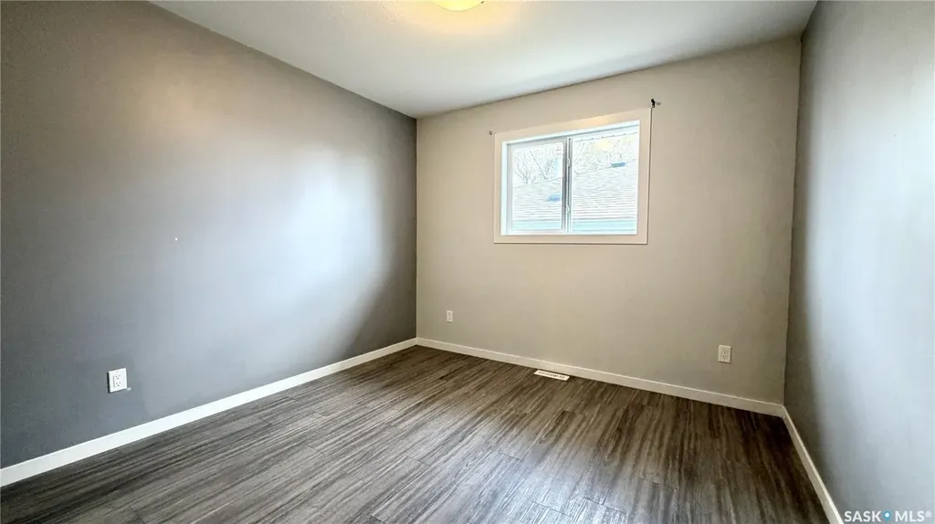 215 V Avenue N Saskatoon SK S7L 3E5