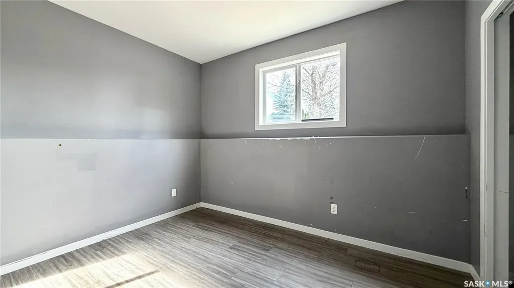 215 V Avenue N Saskatoon SK S7L 3E5