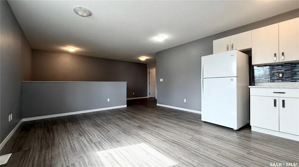 215 V Avenue N Saskatoon SK S7L 3E5