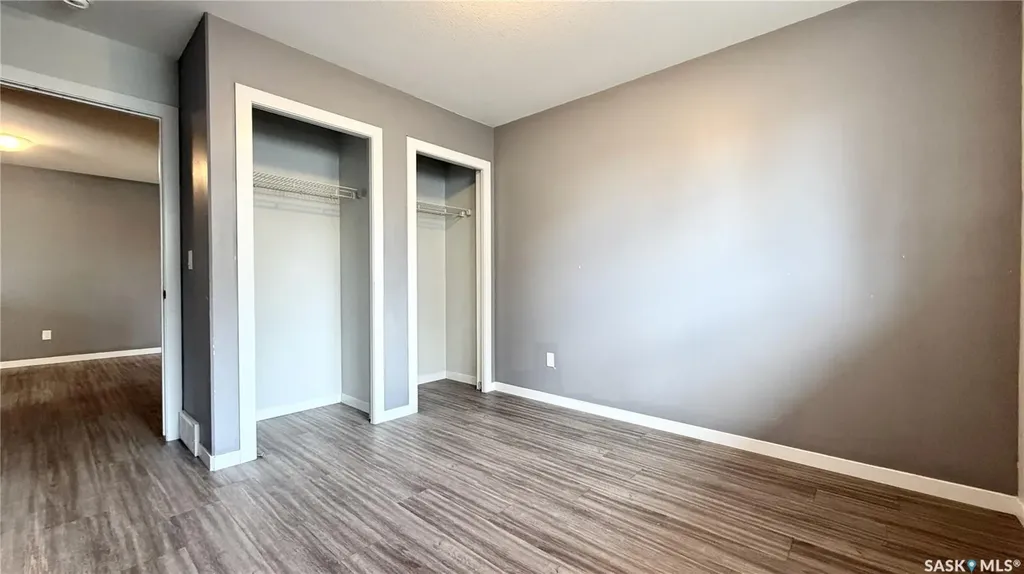 215 V Avenue N Saskatoon SK S7L 3E5