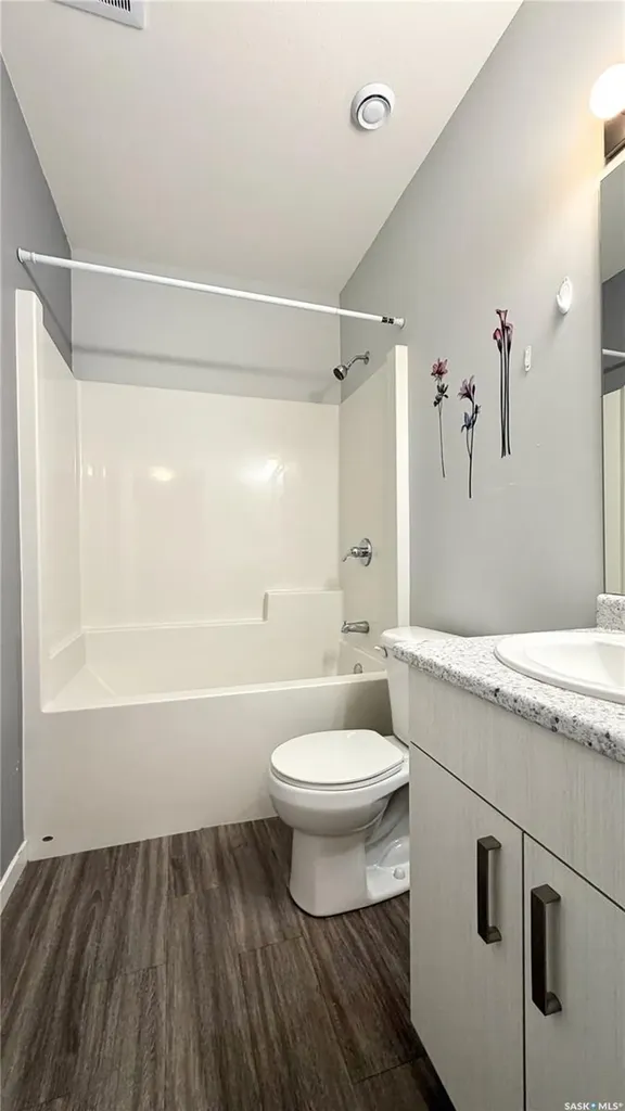 215 V Avenue N Saskatoon SK S7L 3E5