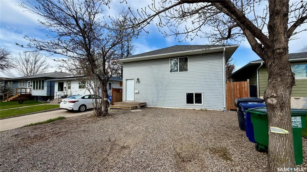 215 V Avenue N Saskatoon SK S7L 3E5