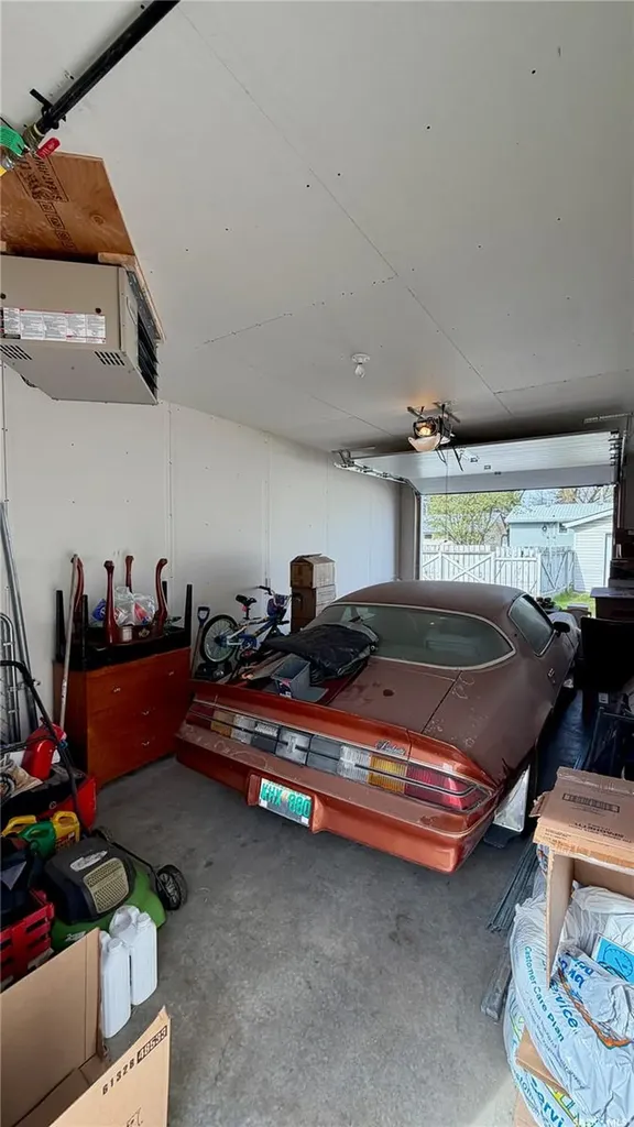 215 V Avenue N Saskatoon SK S7L 3E5