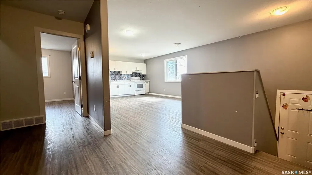 215 V Avenue N Saskatoon SK S7L 3E5