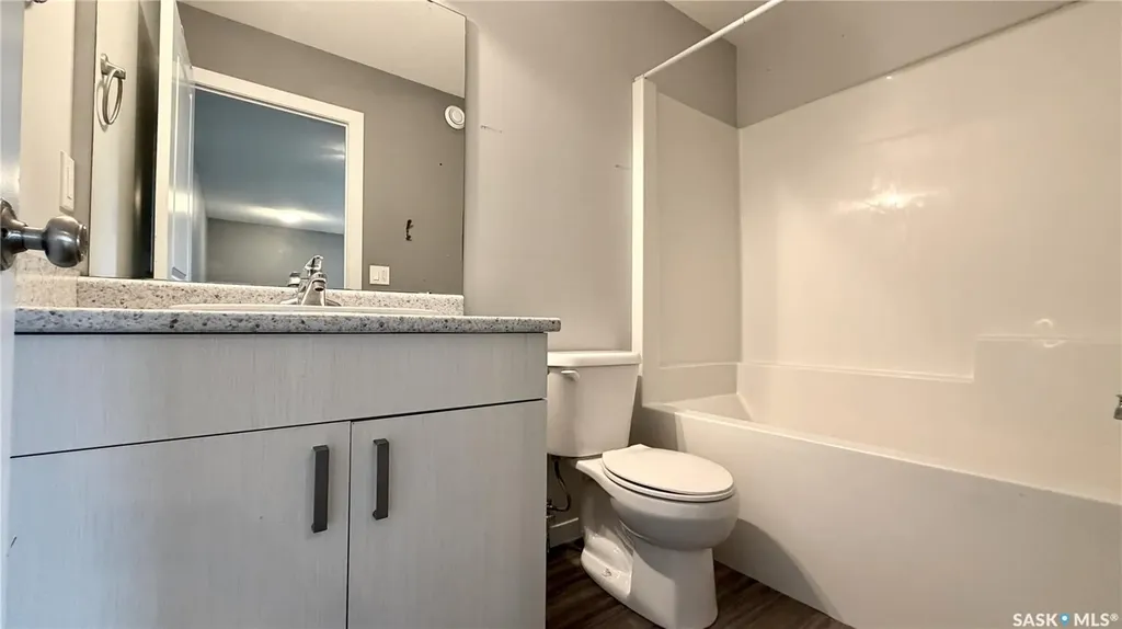 215 V Avenue N Saskatoon SK S7L 3E5