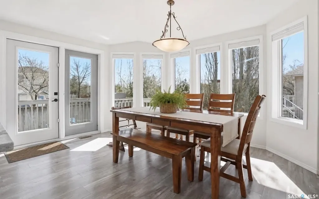 502 Le May Crescent Saskatoon SK S7S 1L1