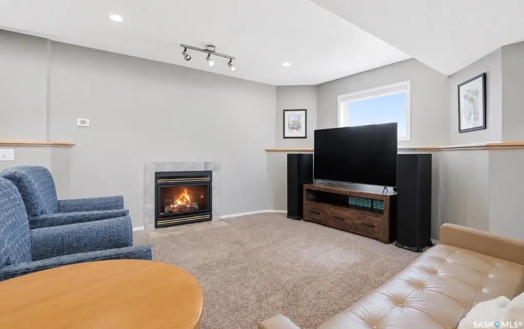 502 Le May Crescent Saskatoon SK S7S 1L1