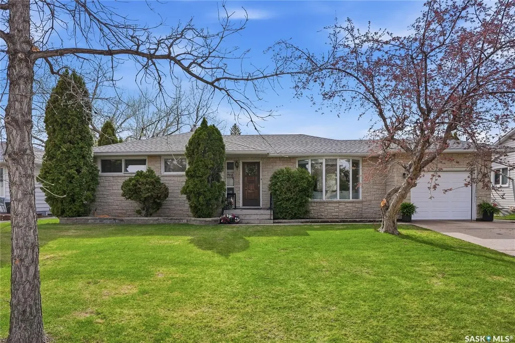 1918 Ewart Avenue Saskatoon SK S7J 1X7