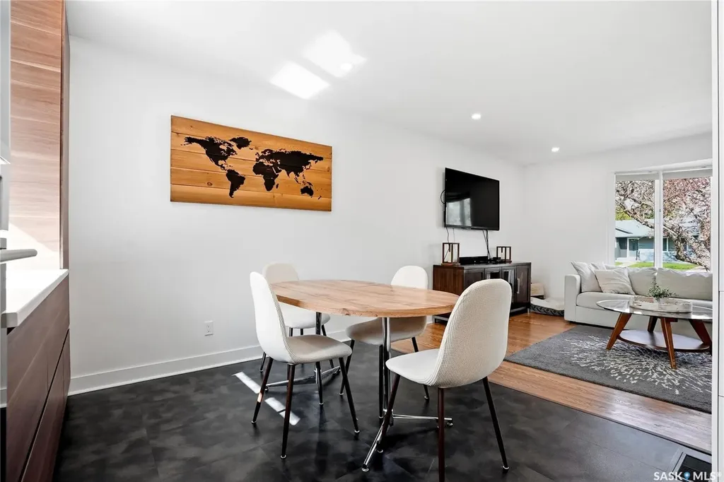 1918 Ewart Avenue Saskatoon SK S7J 1X7