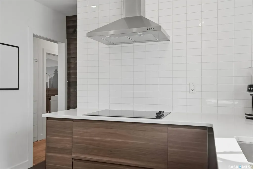1918 Ewart Avenue Saskatoon SK S7J 1X7