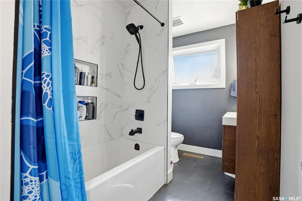 1918 Ewart Avenue Saskatoon SK S7J 1X7