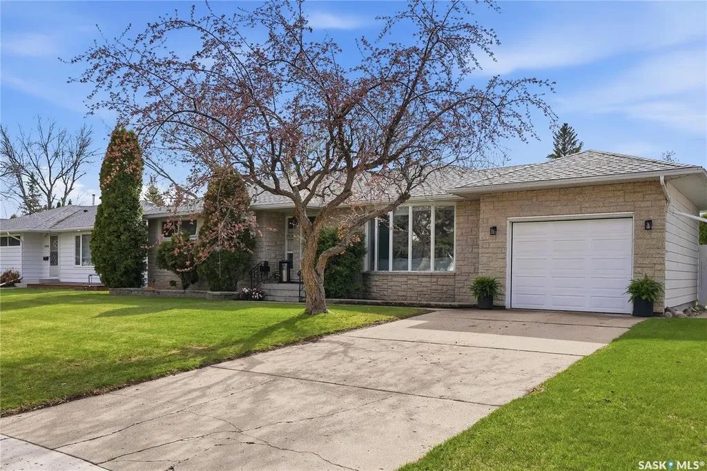 1918 Ewart Avenue Saskatoon SK S7J 1X7