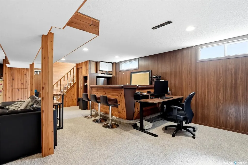 1918 Ewart Avenue Saskatoon SK S7J 1X7