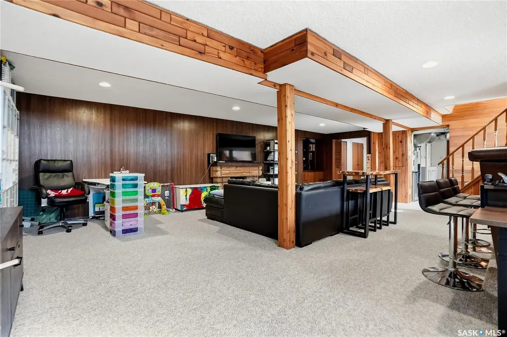 1918 Ewart Avenue Saskatoon SK S7J 1X7