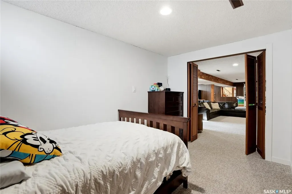 1918 Ewart Avenue Saskatoon SK S7J 1X7
