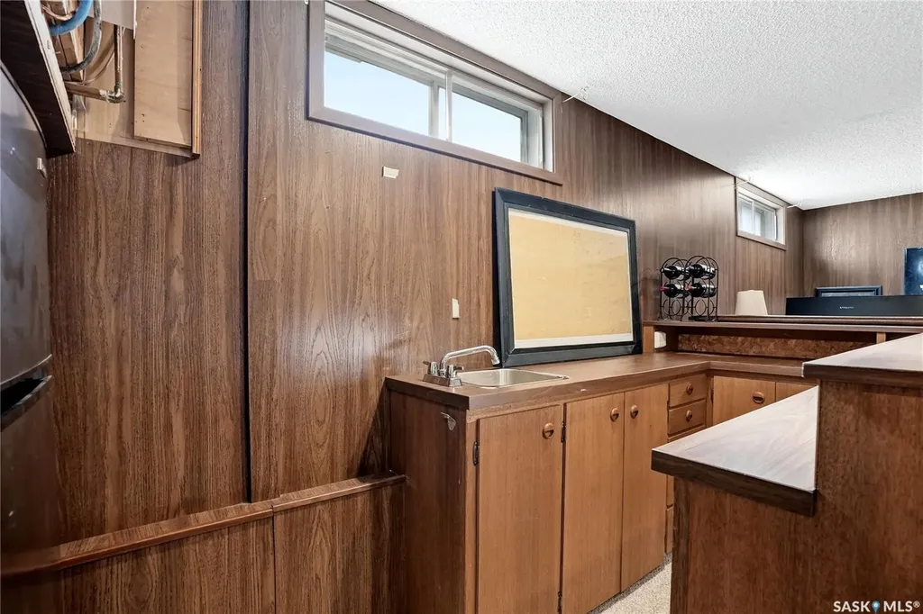1918 Ewart Avenue Saskatoon SK S7J 1X7