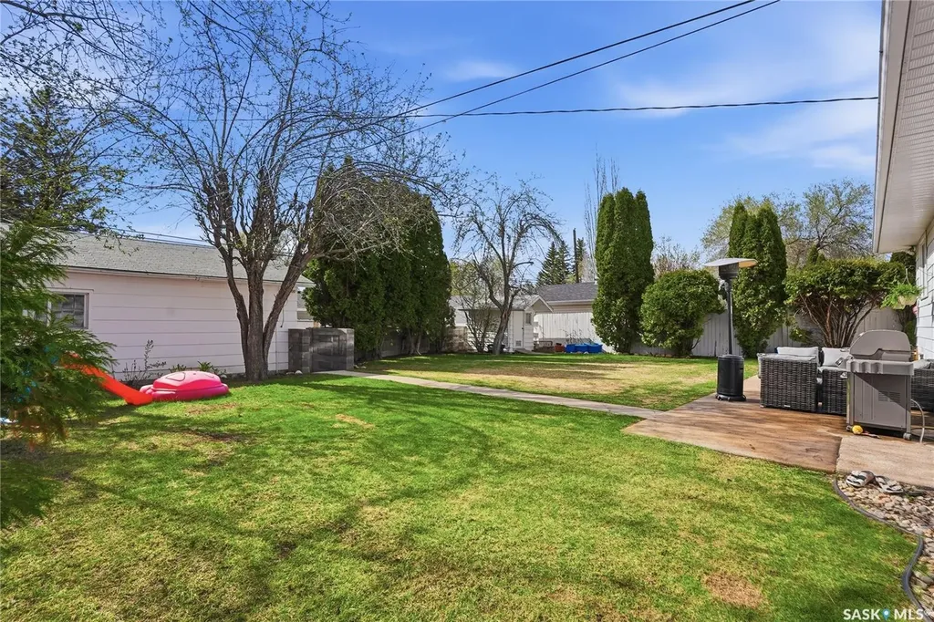 1918 Ewart Avenue Saskatoon SK S7J 1X7
