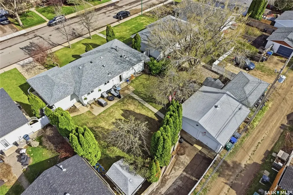 1918 Ewart Avenue Saskatoon SK S7J 1X7
