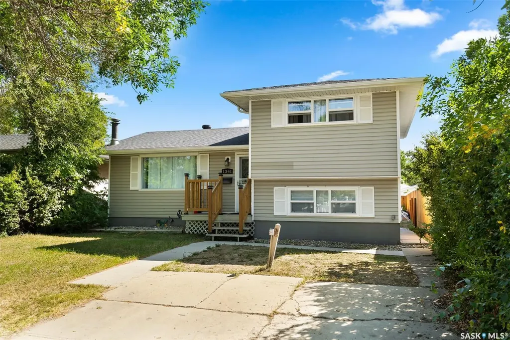 1341 9th Avenue N Regina SK S4R 0E6