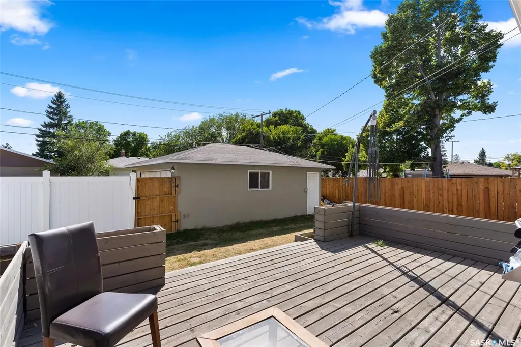 1341 9th Avenue N Regina SK S4R 0E6