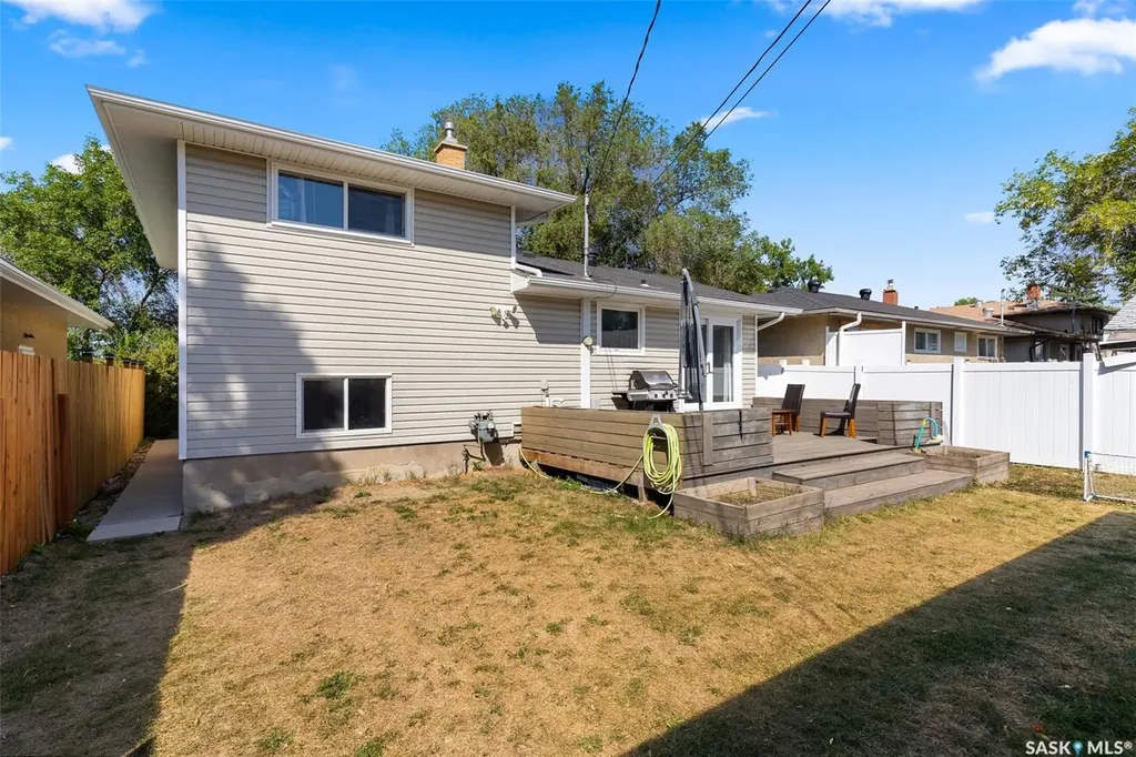 1341 9th Avenue N Regina SK S4R 0E6