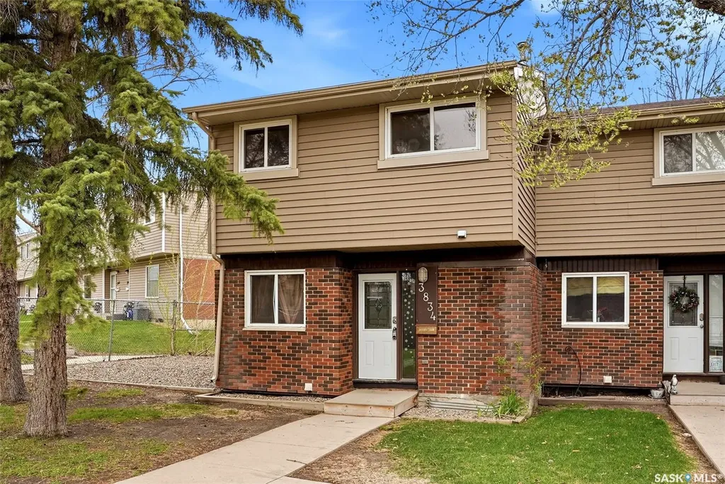 3834 Castle Road Regina SK S4S 6M7