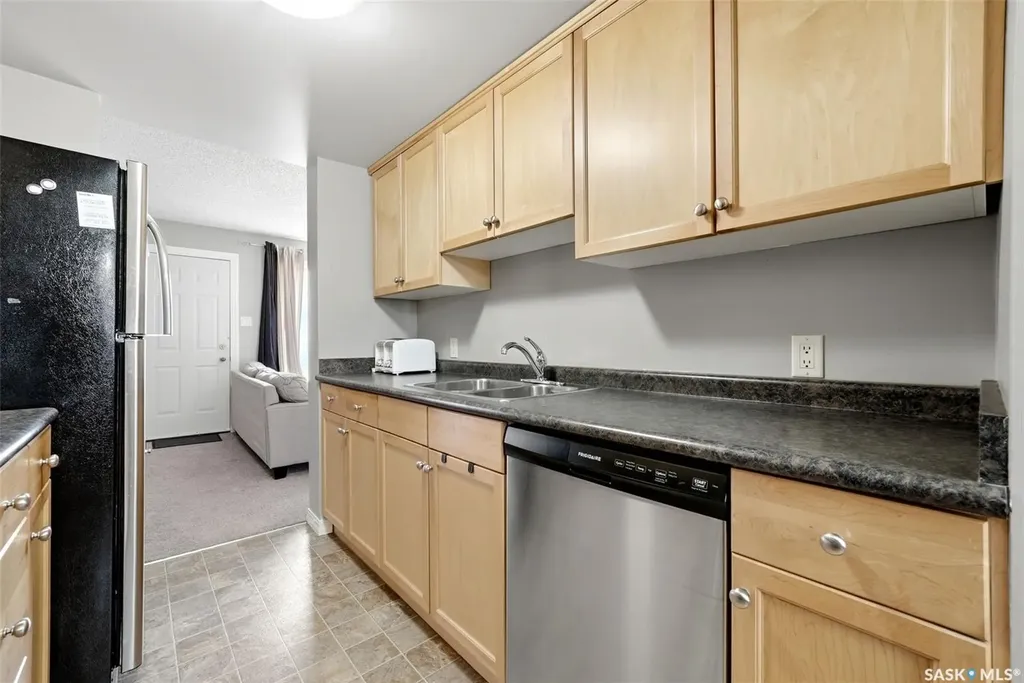 3834 Castle Road Regina SK S4S 6M7