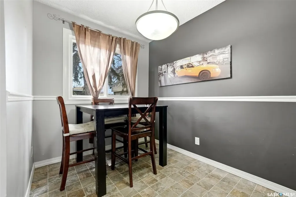 3834 Castle Road Regina SK S4S 6M7