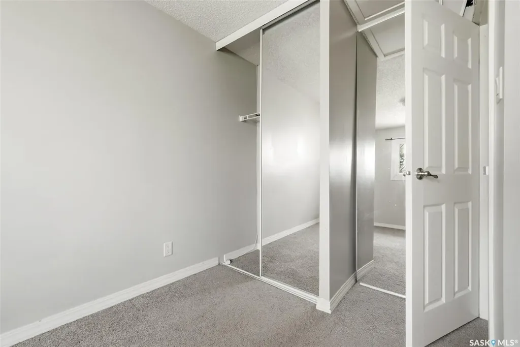3834 Castle Road Regina SK S4S 6M7