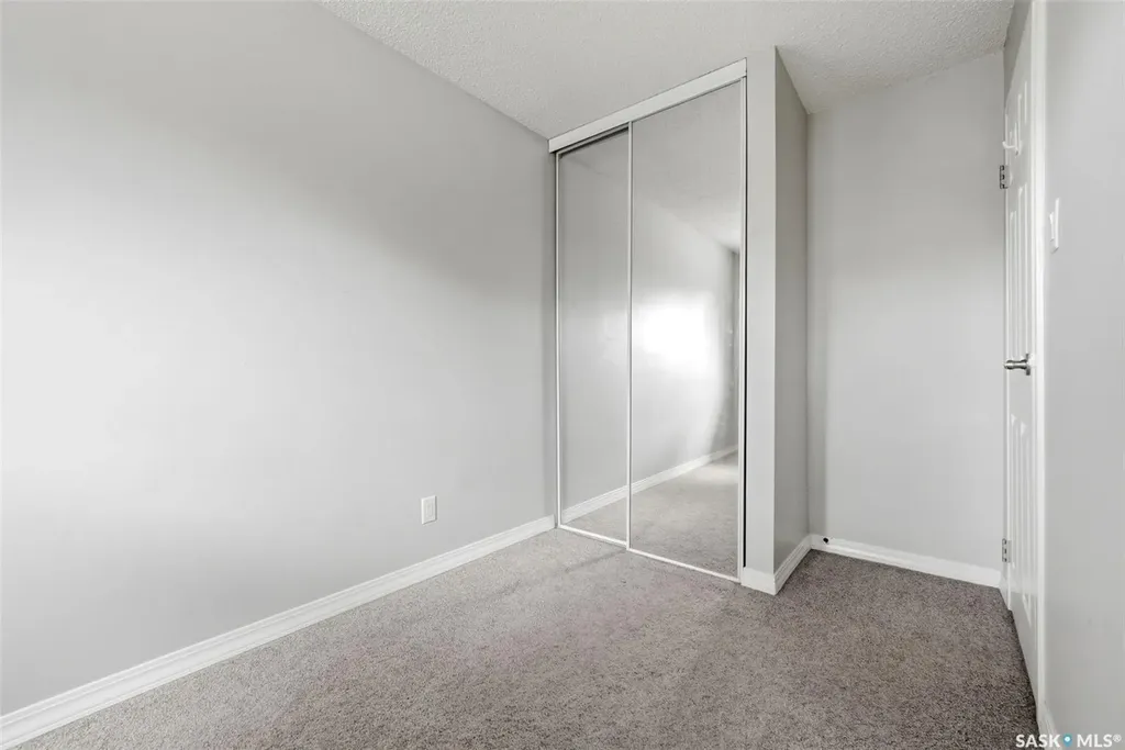 3834 Castle Road Regina SK S4S 6M7