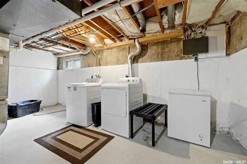 3834 Castle Road Regina SK S4S 6M7