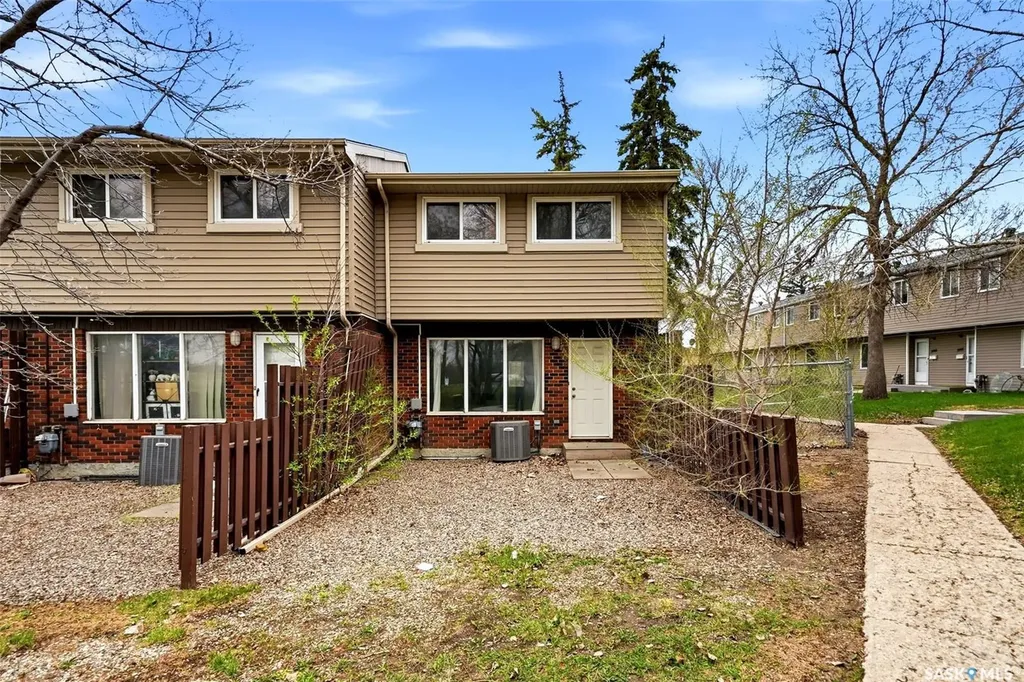 3834 Castle Road Regina SK S4S 6M7