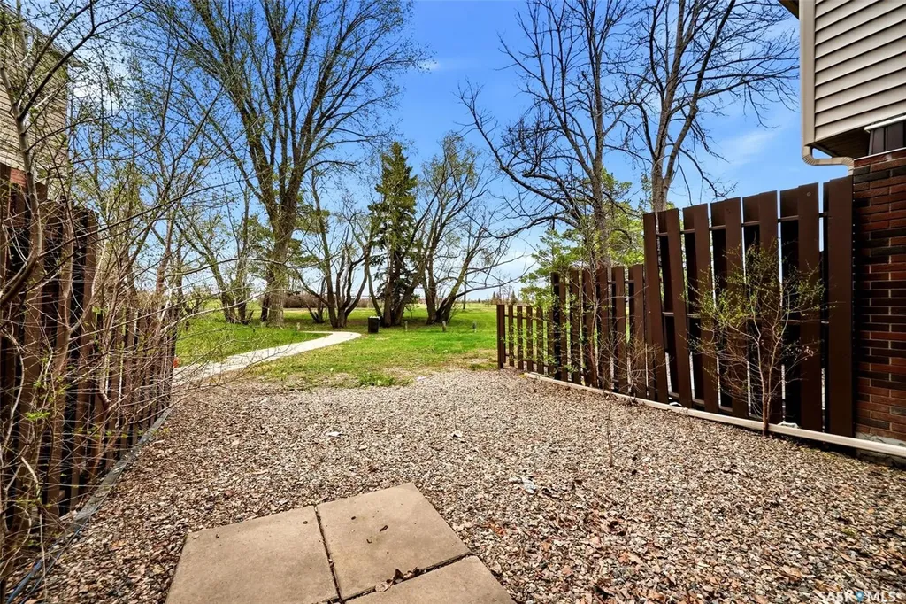 3834 Castle Road Regina SK S4S 6M7