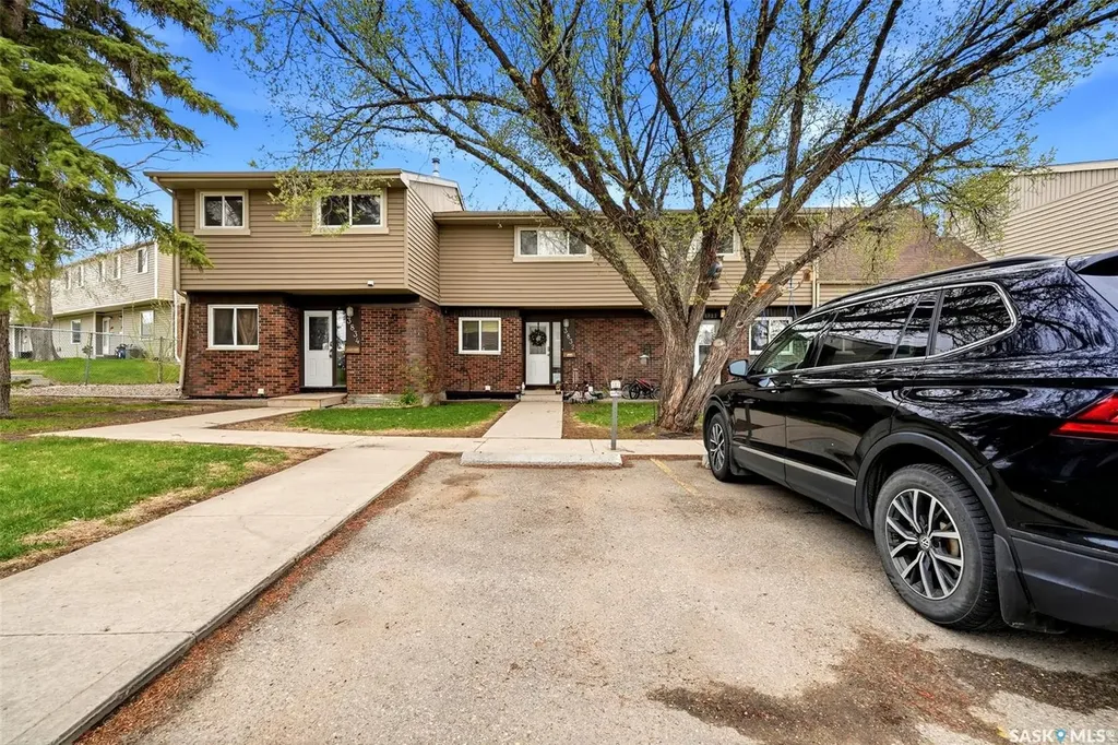 3834 Castle Road Regina SK S4S 6M7