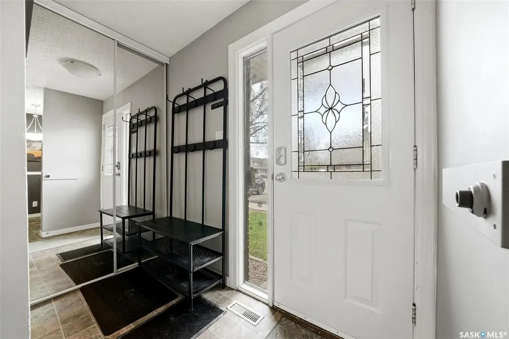 3834 Castle Road Regina SK S4S 6M7