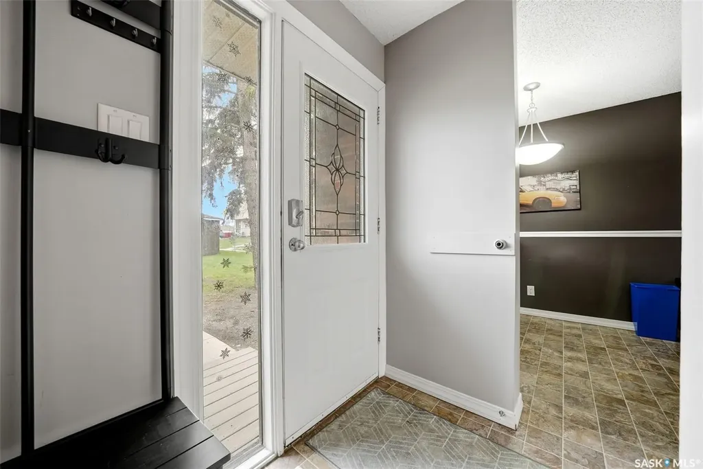 3834 Castle Road Regina SK S4S 6M7
