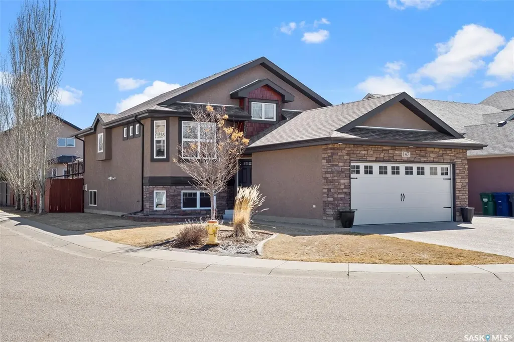 147 Blackstock Cove Saskatoon SK S7T 0H4