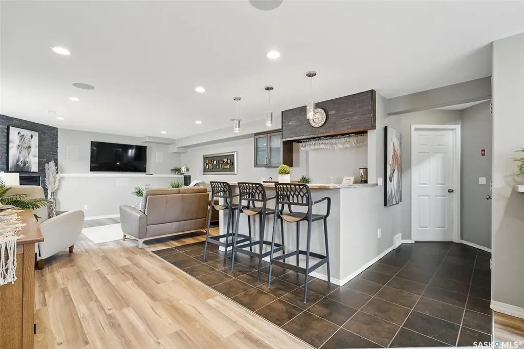 147 Blackstock Cove Saskatoon SK S7T 0H4