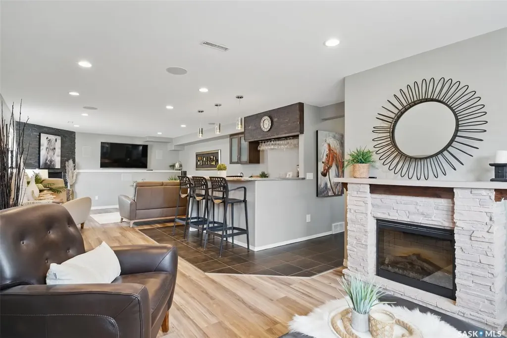 147 Blackstock Cove Saskatoon SK S7T 0H4