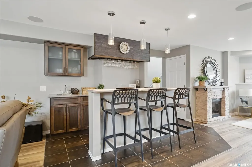 147 Blackstock Cove Saskatoon SK S7T 0H4